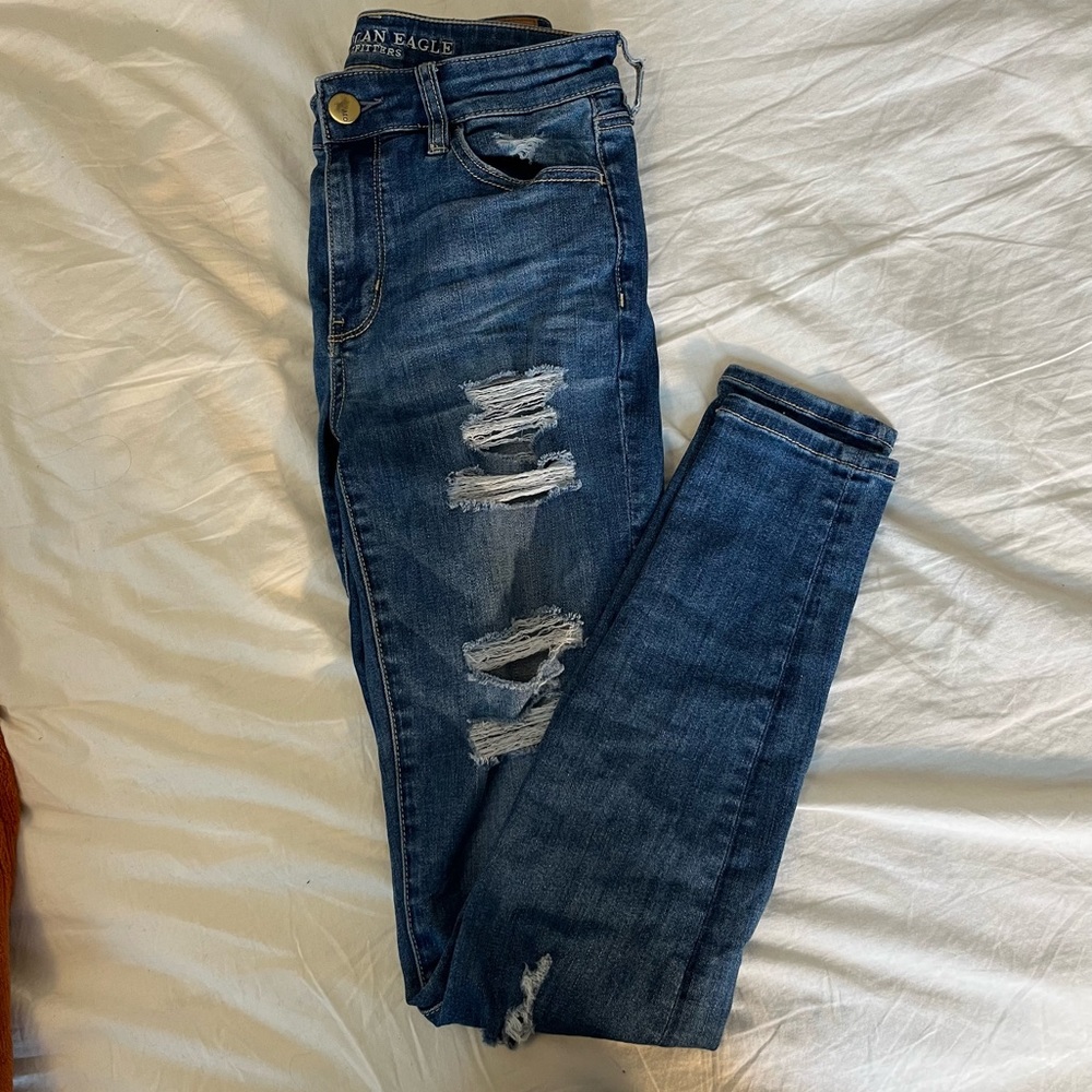 American Eagle distressed skinny jeans size 4 long